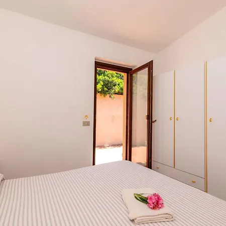 Holiday home Mare-3 By Interhome Li Valcaggi